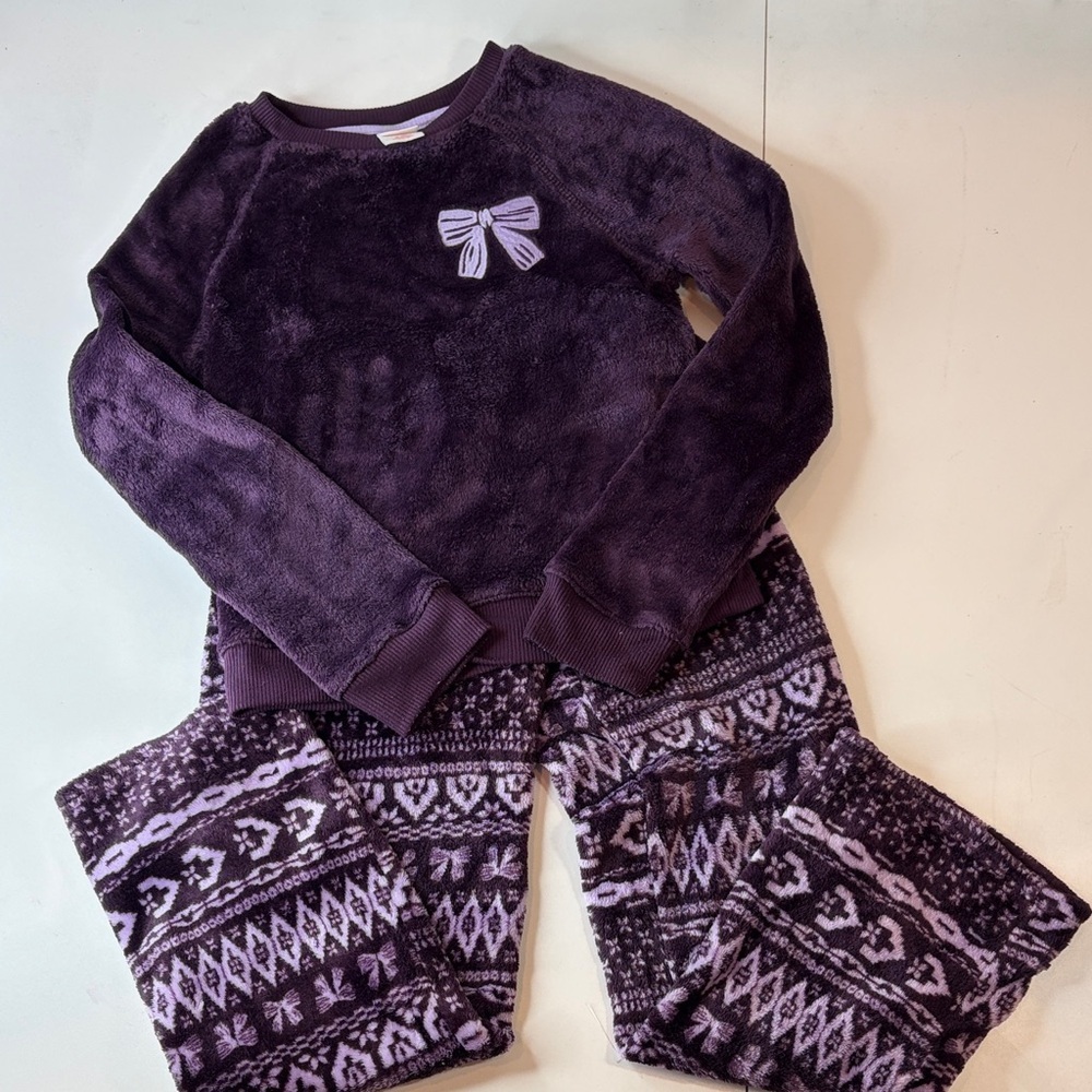 Cat & Jack Purple Patterned Kids Fleece Lounge Top and Pants Medium (8)